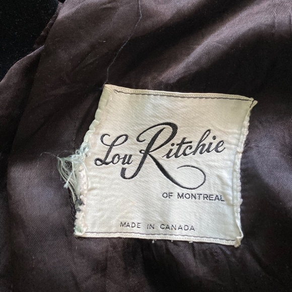 1973 Black Velvet Coat - Picture 3 of 3